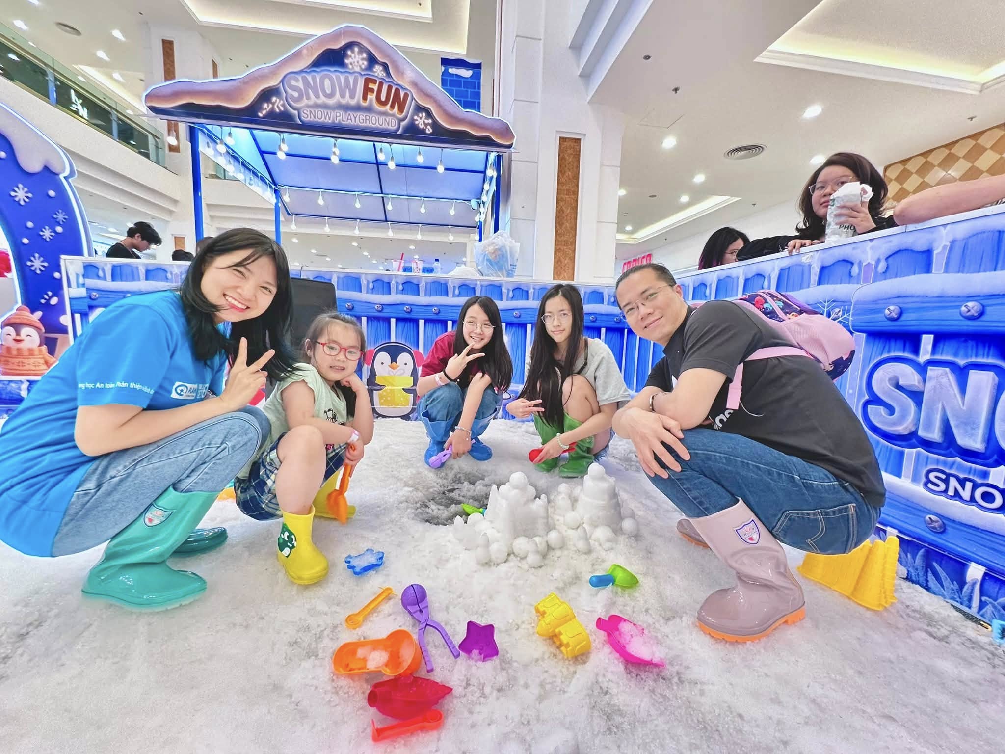 Kỷ niệm gia đình Snow Fun